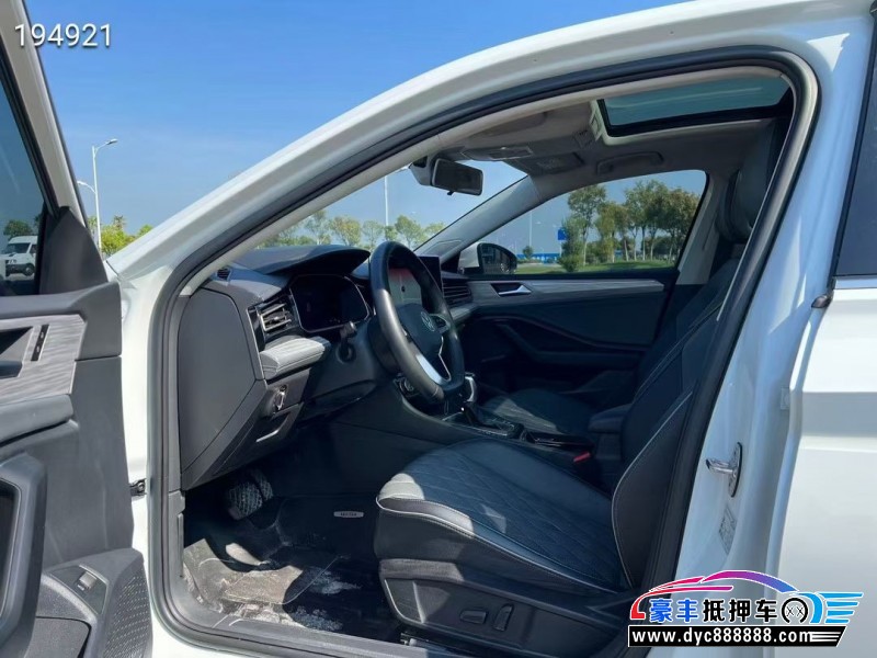 22年大众速腾轿车抵押车出售