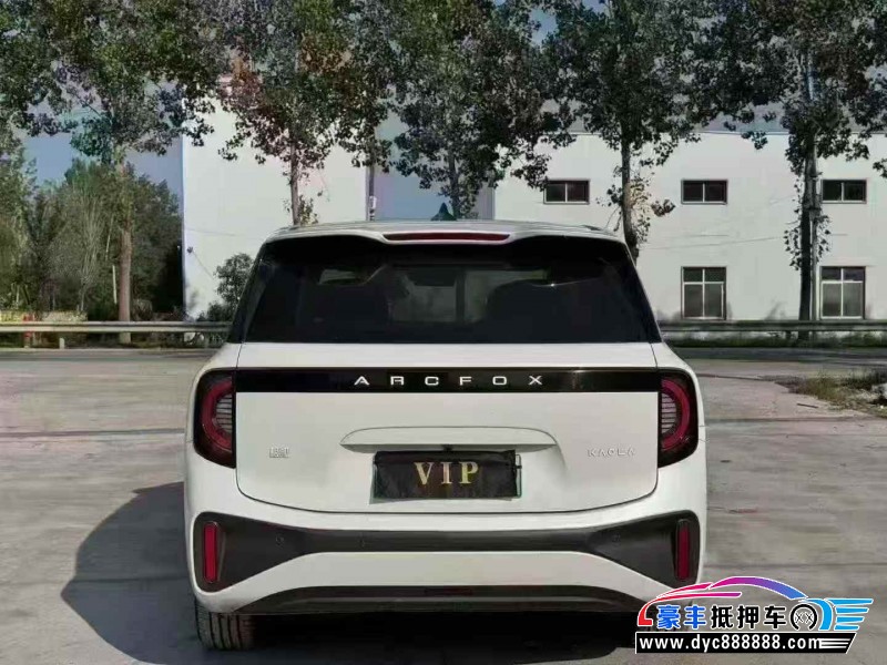 24年极狐考拉轿车抵押车出售