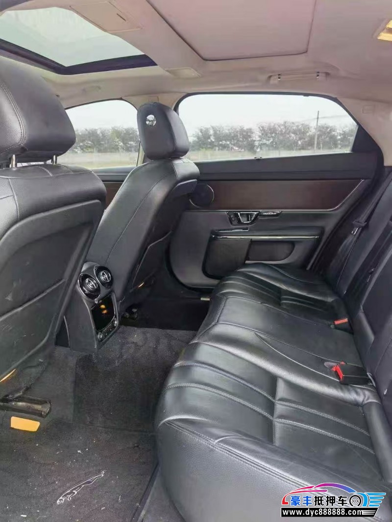 14年捷豹XJL轿车抵押车出售