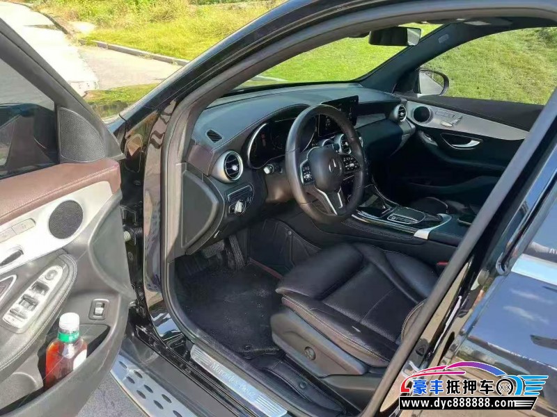 20年奔驰GLC轿车抵押车出售