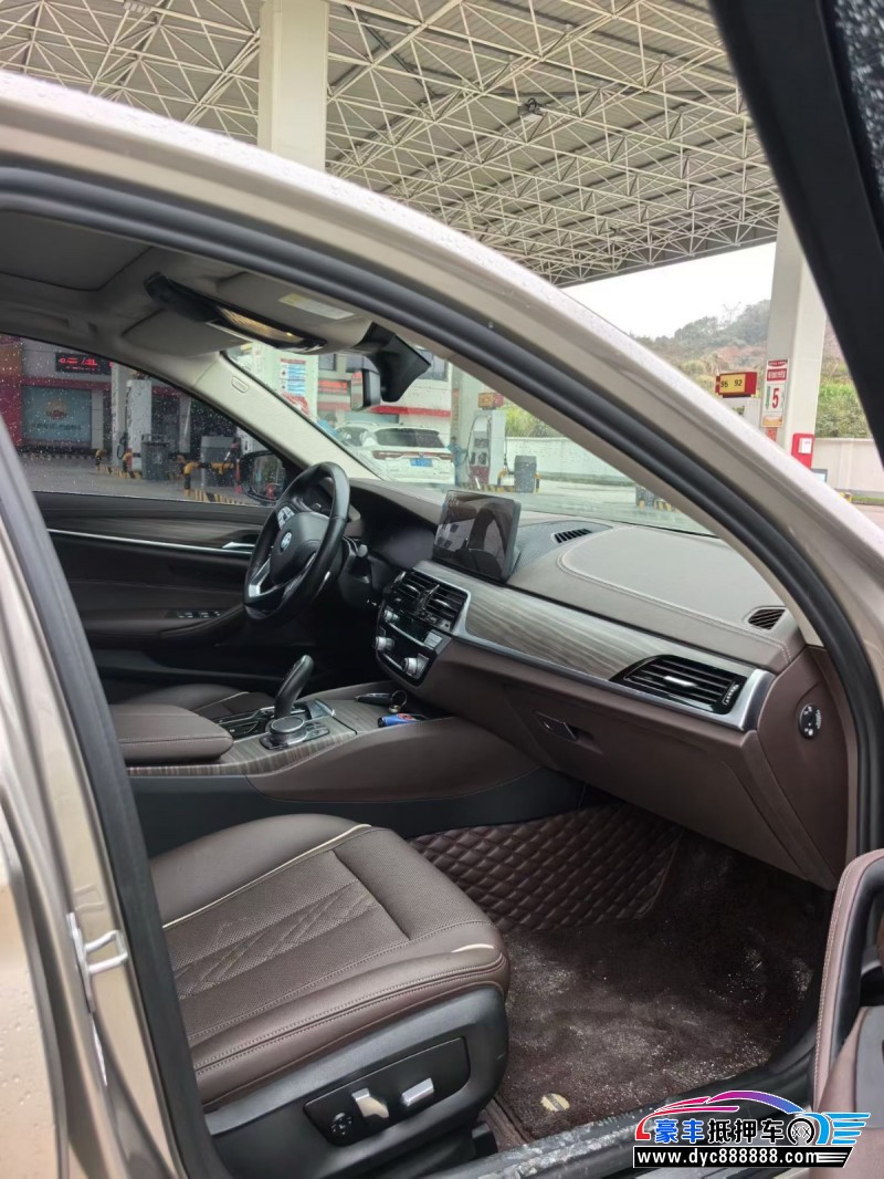 22年宝马5系轿车抵押车出售