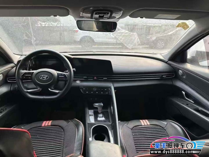 21年现代伊兰特轿车抵押车出售