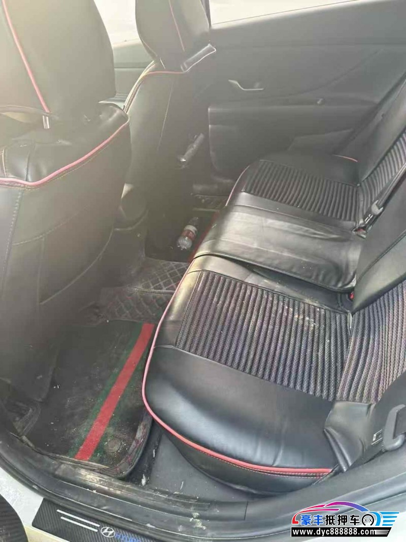 21年现代伊兰特轿车抵押车出售