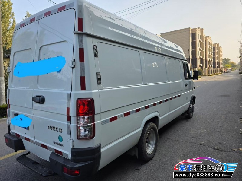 23年依维柯得意MPV抵押车出售