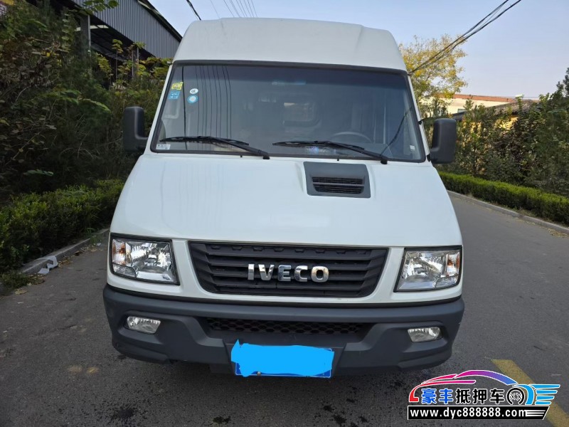 23年依维柯得意MPV抵押车出售