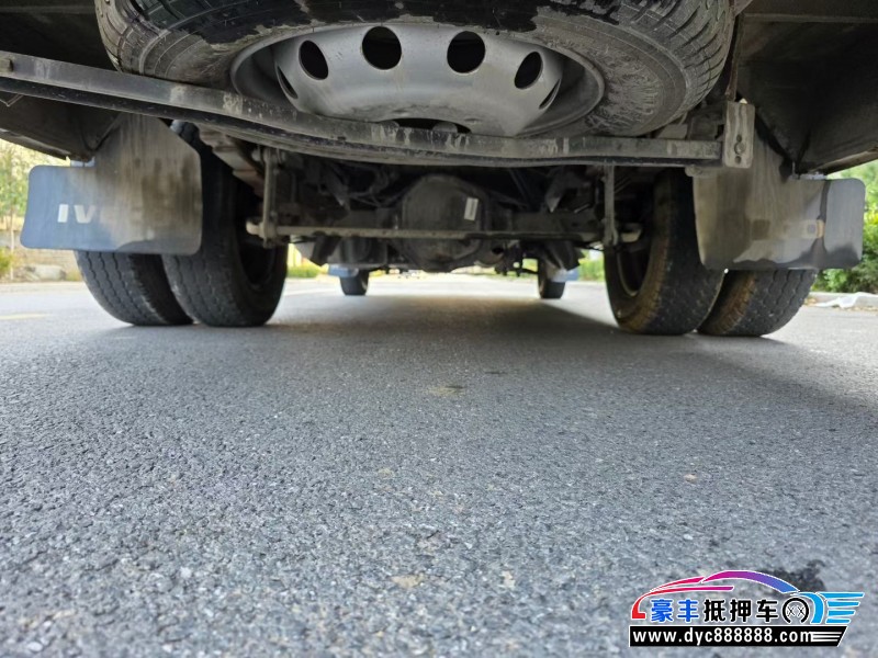 23年依维柯得意MPV抵押车出售