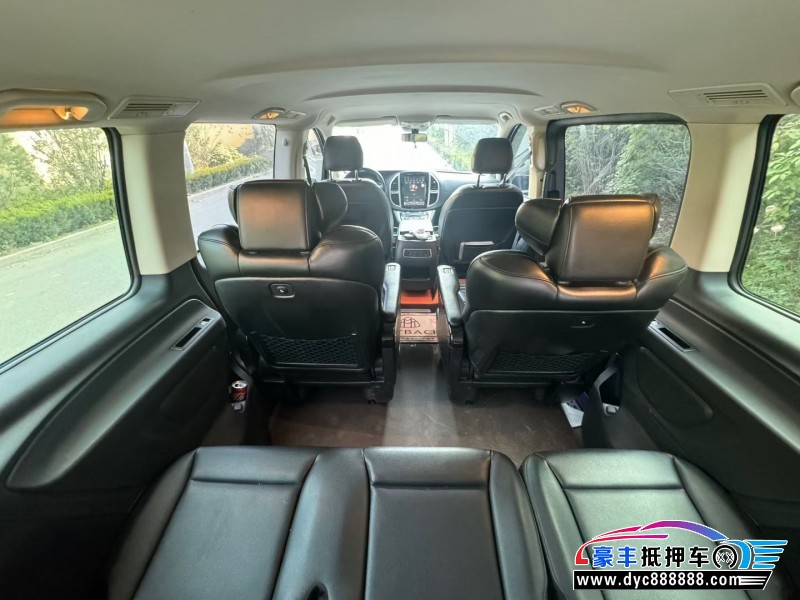 20年奔驰威霆MPV抵押车出售