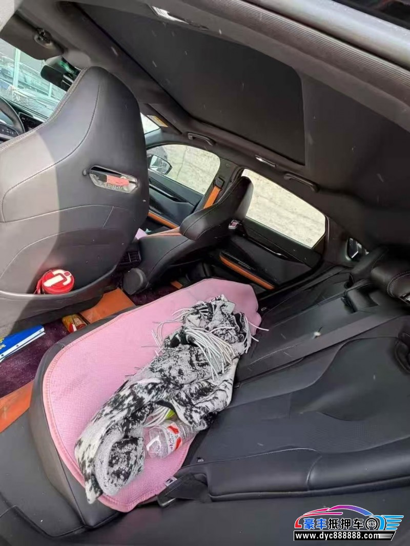 23年长安长安UNI轿车抵押车出售