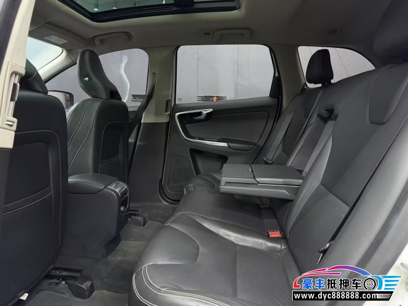 16年沃尔沃XC60轿车抵押车出售