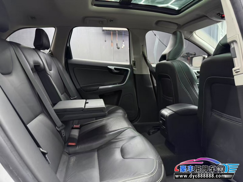 16年沃尔沃XC60轿车抵押车出售