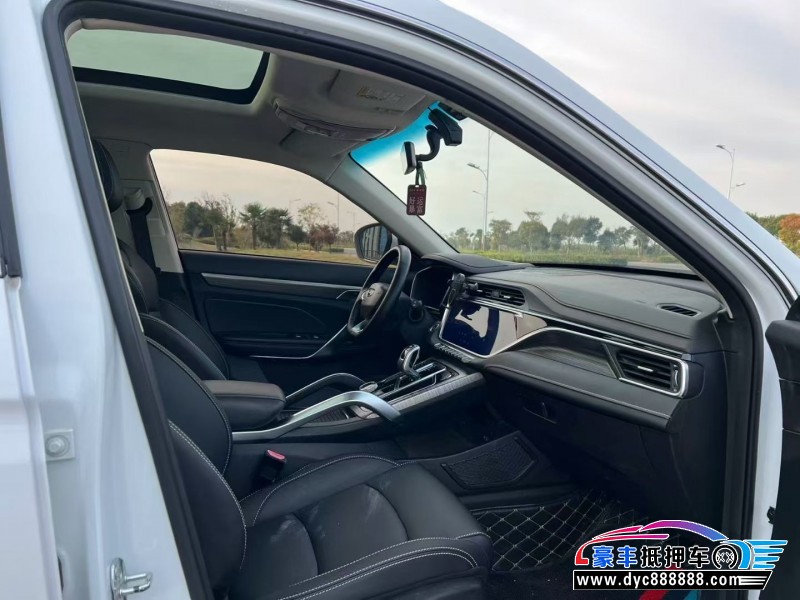 20年吉利博越轿车抵押车出售