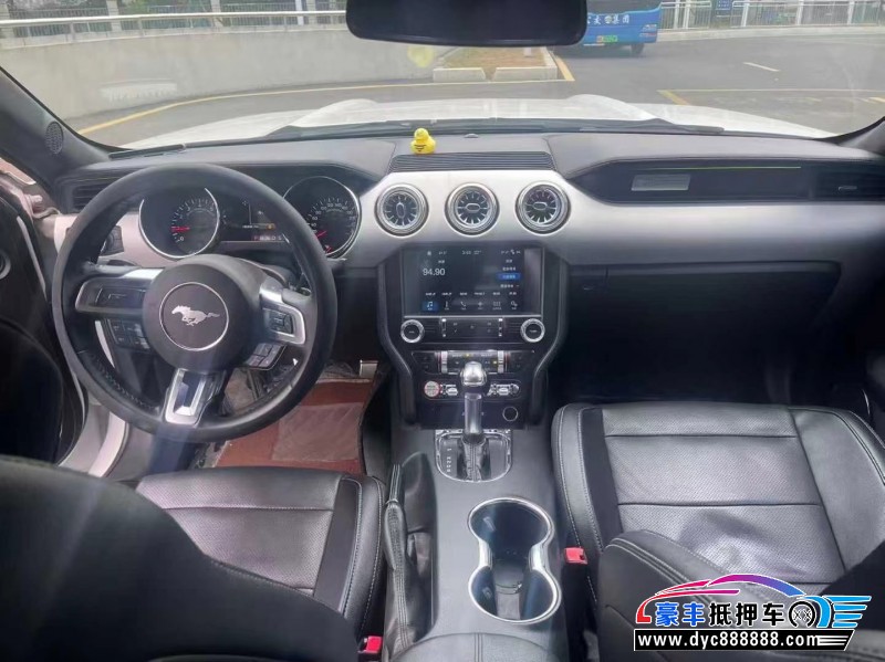 17年福特野马轿车抵押车出售