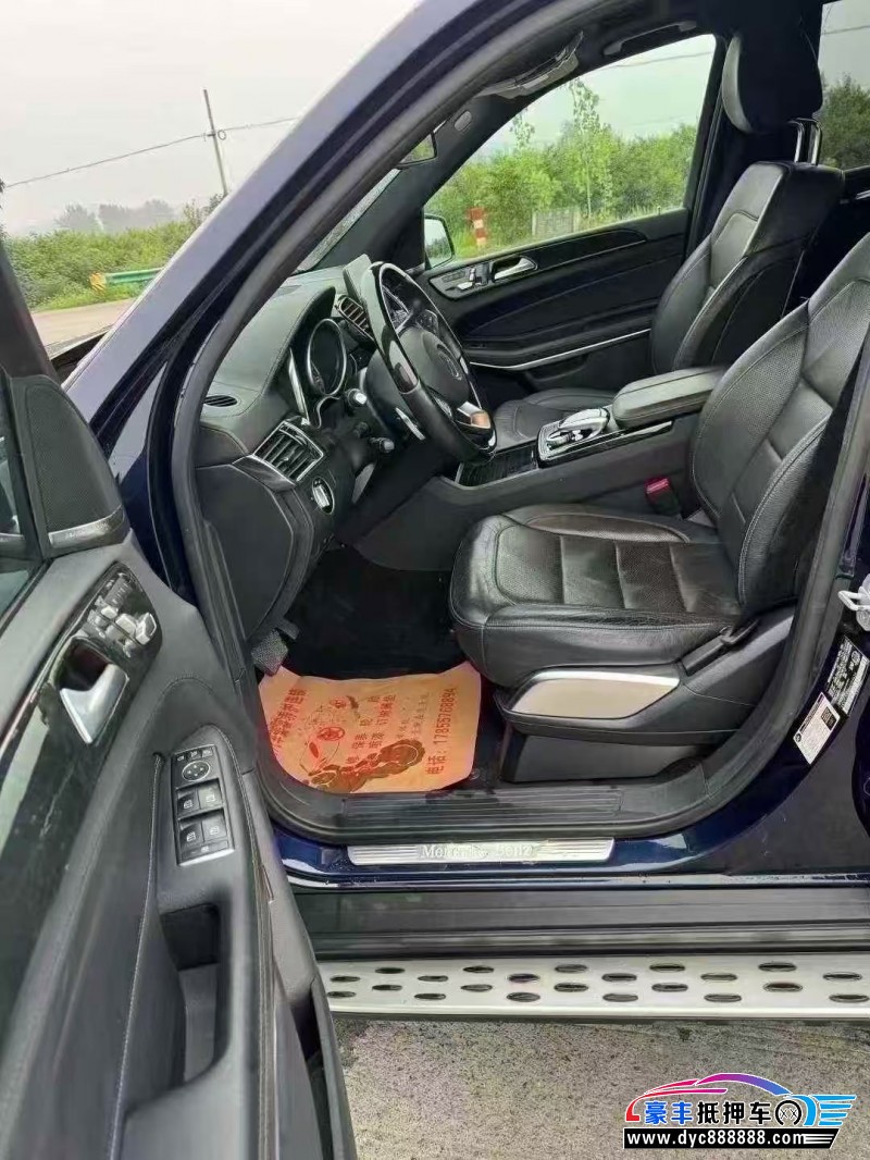 17年奔驰GLS轿车抵押车出售