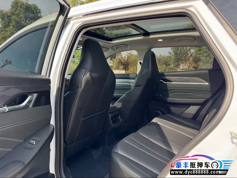 25年东风风神浩瀚轿车抵押车出售