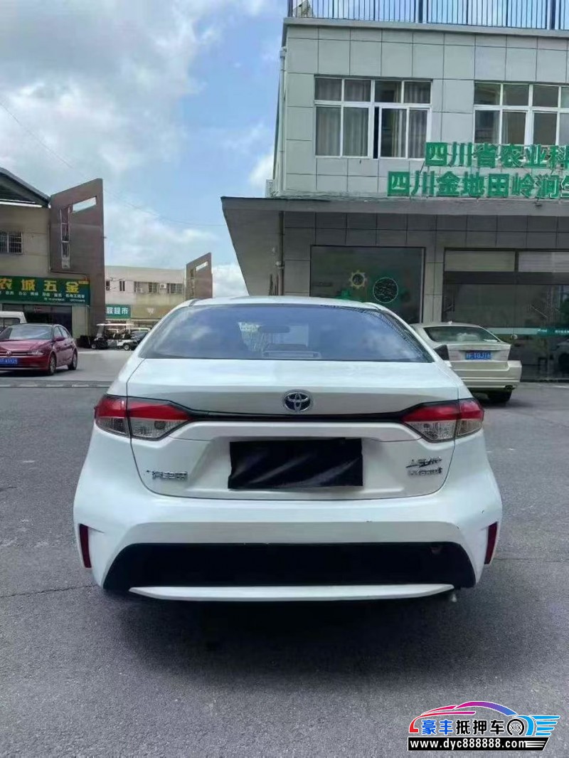 23年丰田雷凌轿车抵押车出售