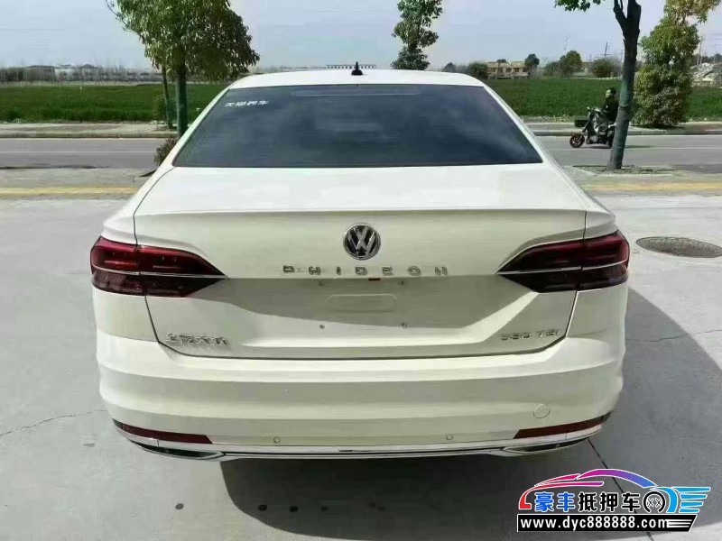 21年大众辉昂轿车抵押车出售