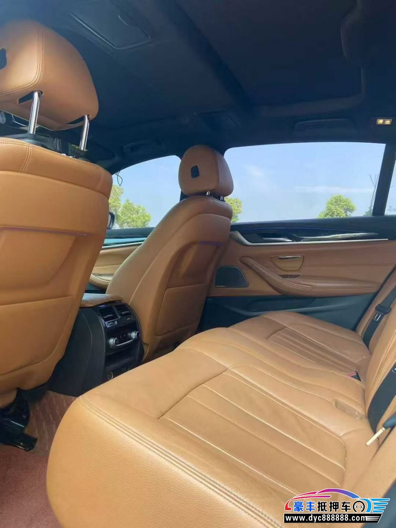 18年宝马5系轿车抵押车出售