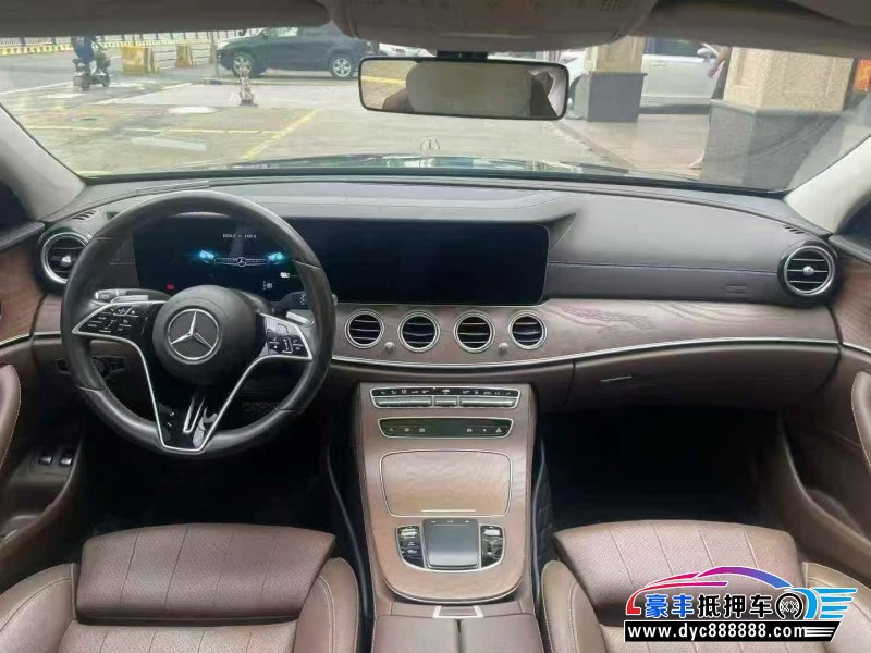 22年奔驰E轿车抵押车出售