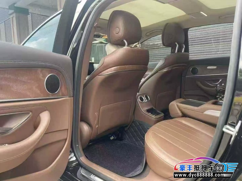 22年奔驰E轿车抵押车出售