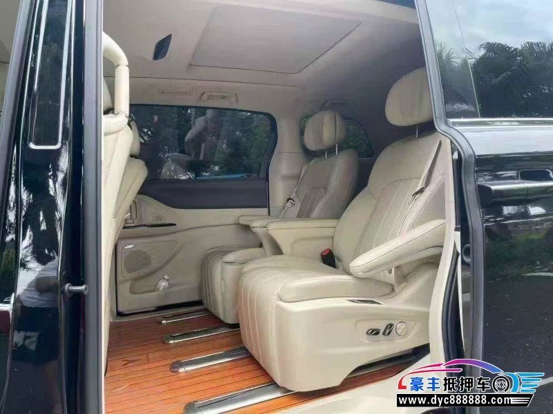 24年岚图梦想家轿车抵押车出售