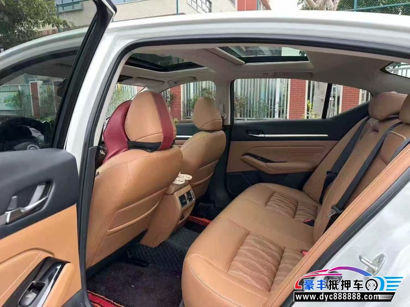 23年日产天籁轿车抵押车出售