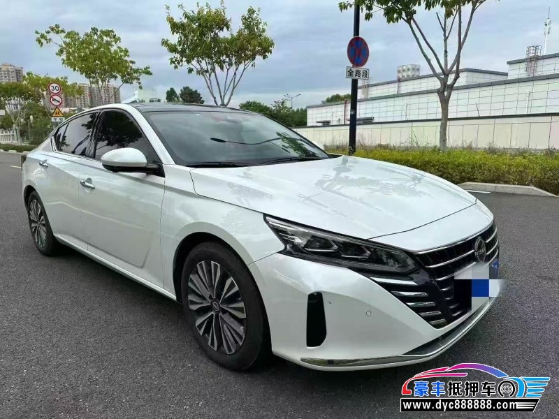 23年日产天籁轿车抵押车出售