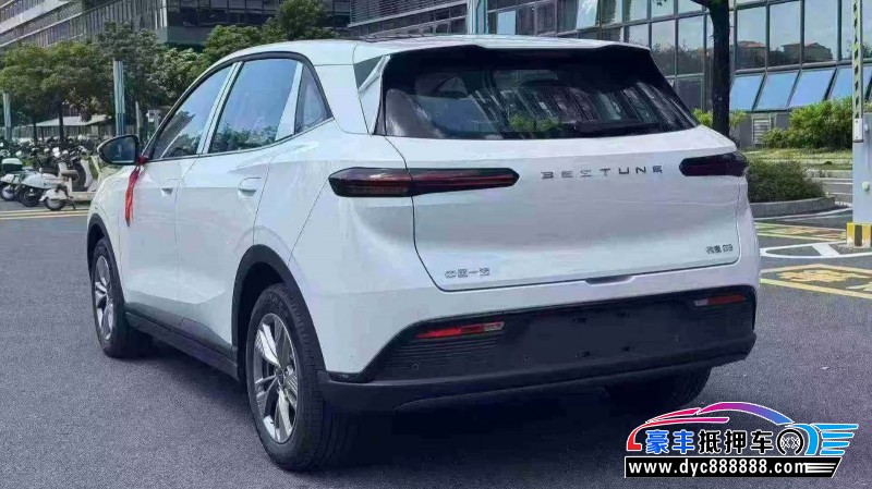 25年奔腾悦意轿车抵押车出售