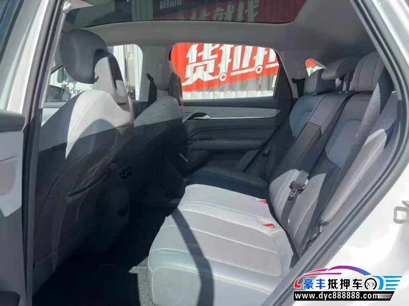 25年奔腾悦意轿车抵押车出售