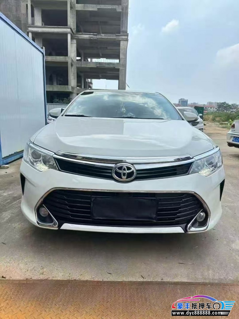 17年丰田凯美瑞轿车抵押车出售