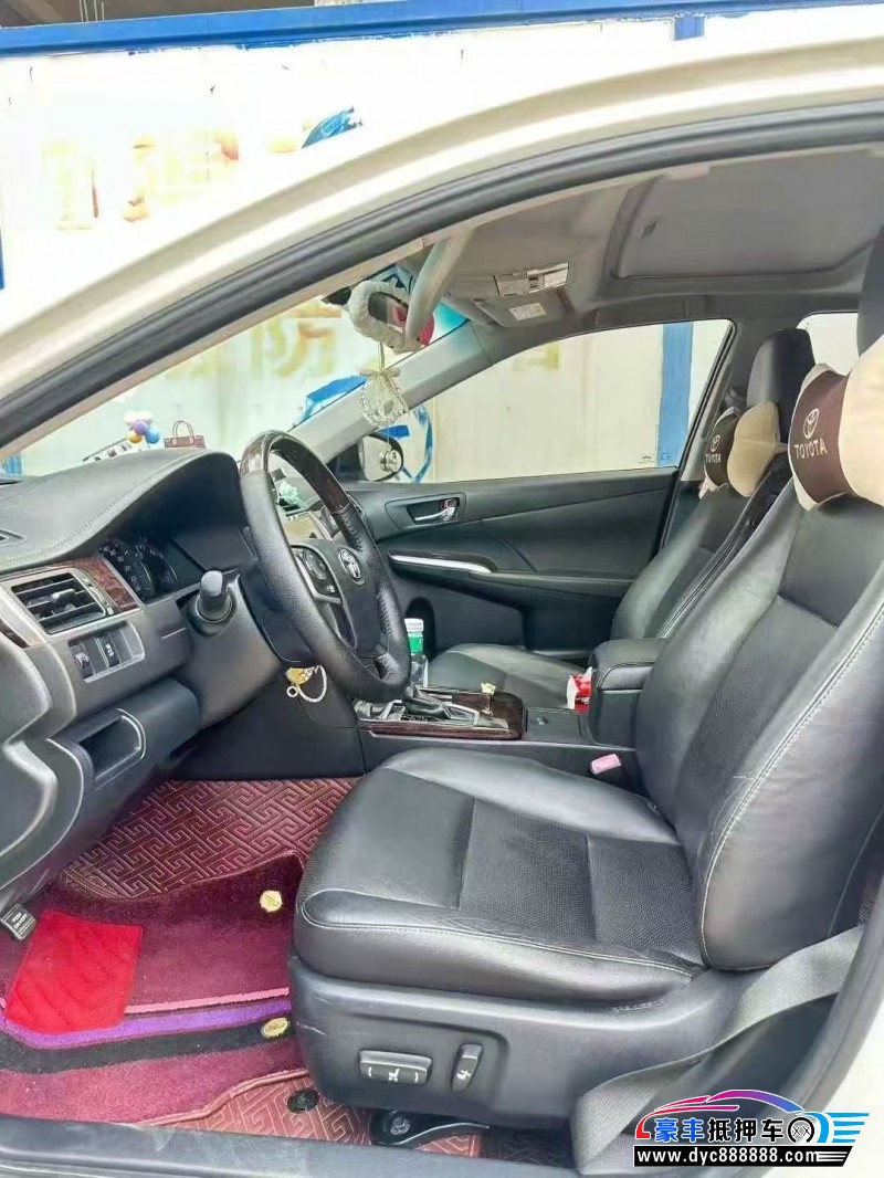 17年丰田凯美瑞轿车抵押车出售