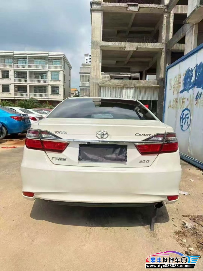 17年丰田凯美瑞轿车抵押车出售