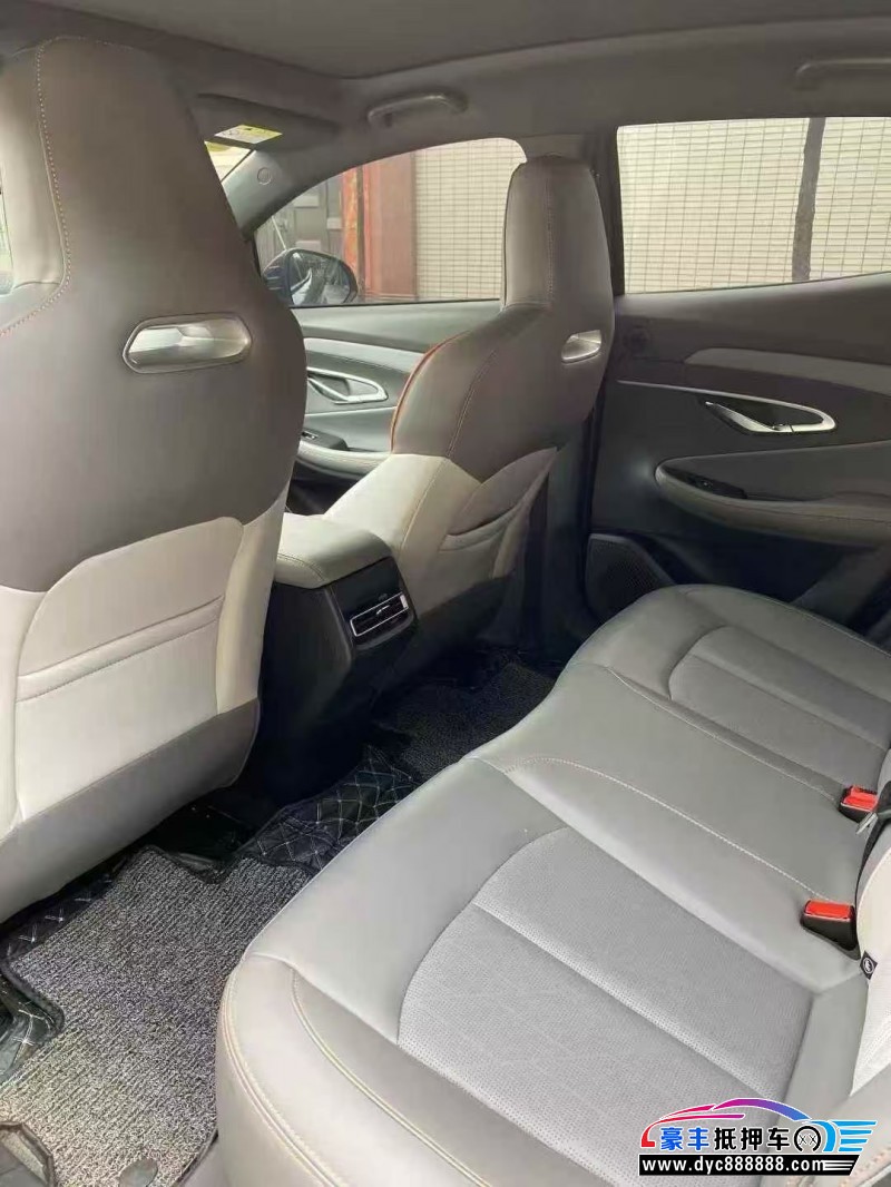 22年长安长安UNI轿车抵押车出售