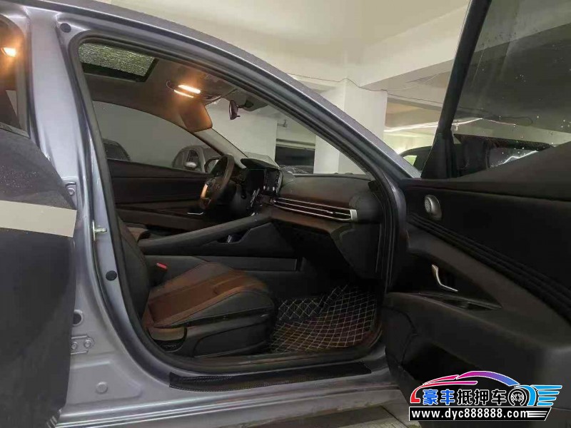 24年现代伊兰特轿车抵押车出售