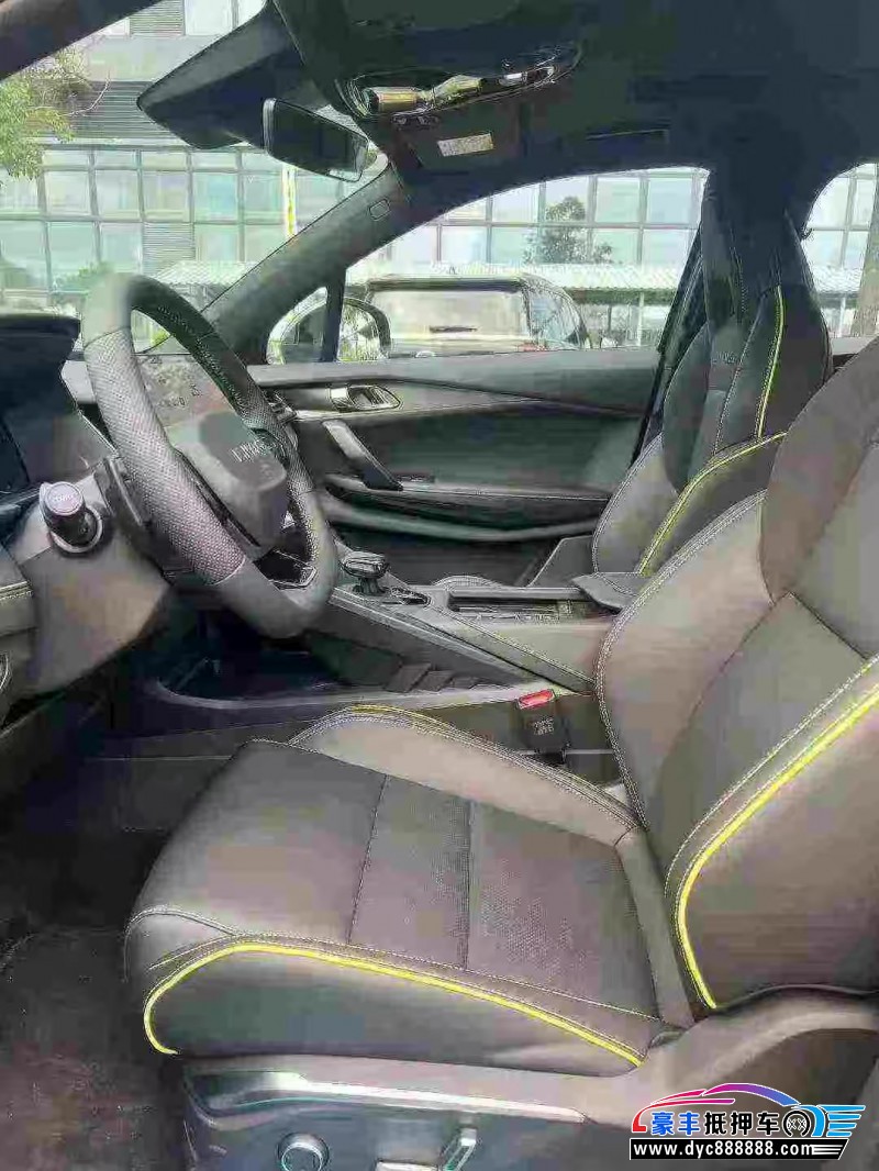 24年领克06轿车抵押车出售