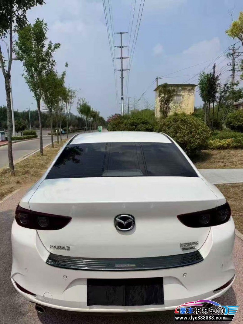 20年马自达昂克赛拉轿车抵押车出售