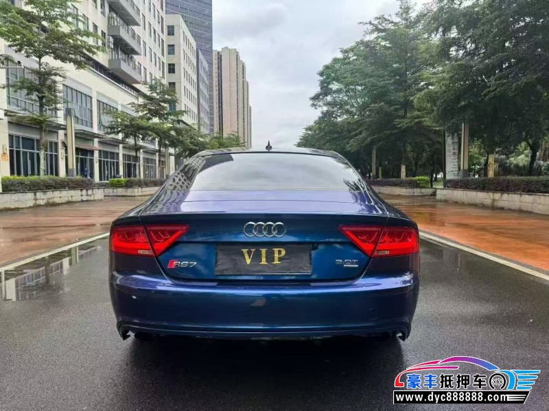 12年奥迪A7轿车抵押车出售