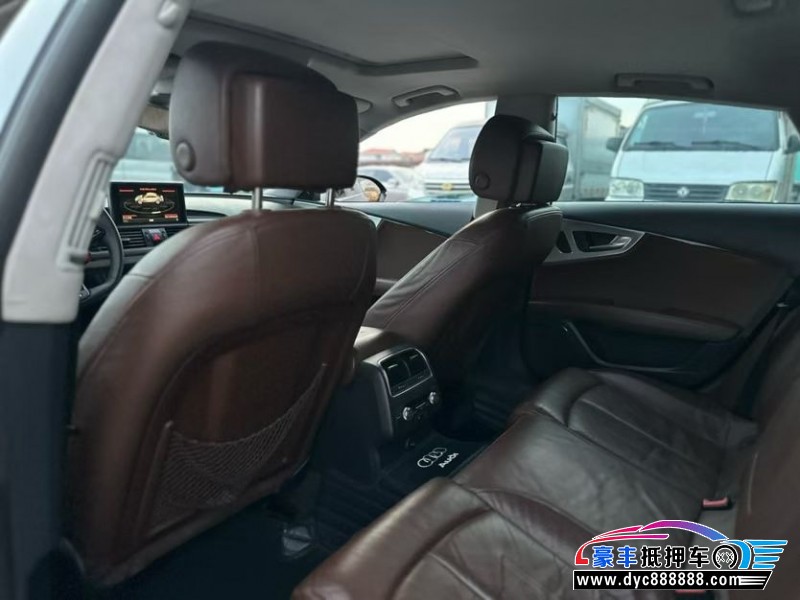 12年奥迪A7轿车抵押车出售