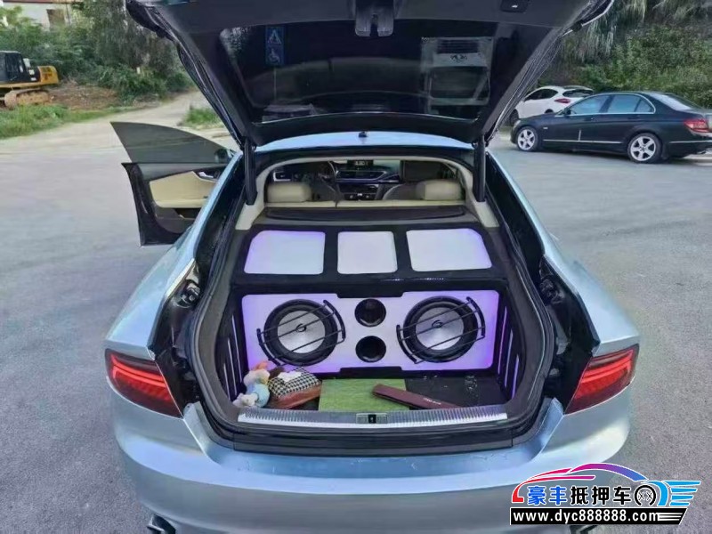 12年奥迪A7轿车抵押车出售