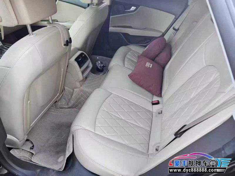 12年奥迪A7轿车抵押车出售