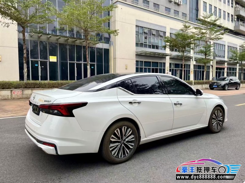 23年日产天籁轿车抵押车出售