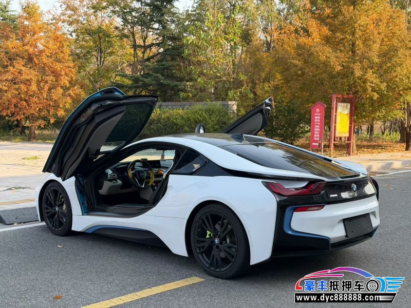 17年宝马i8轿车抵押车出售