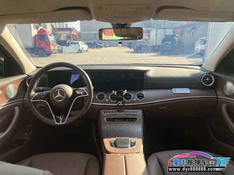 23年奔驰E轿车抵押车出售