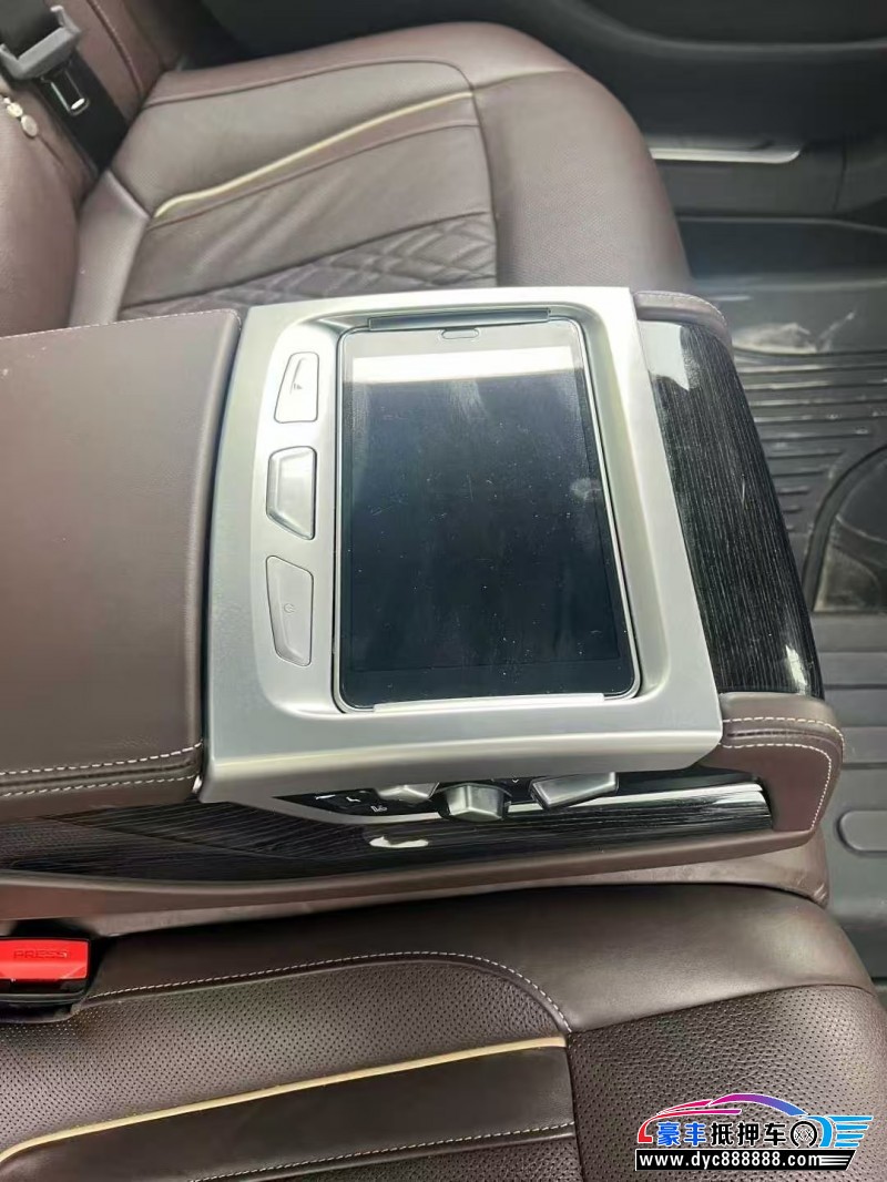 18年宝马7系轿车抵押车出售