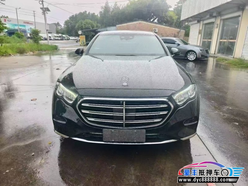 25年奔驰E轿车抵押车出售