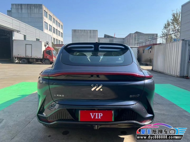 25年智己LS7轿车抵押车出售