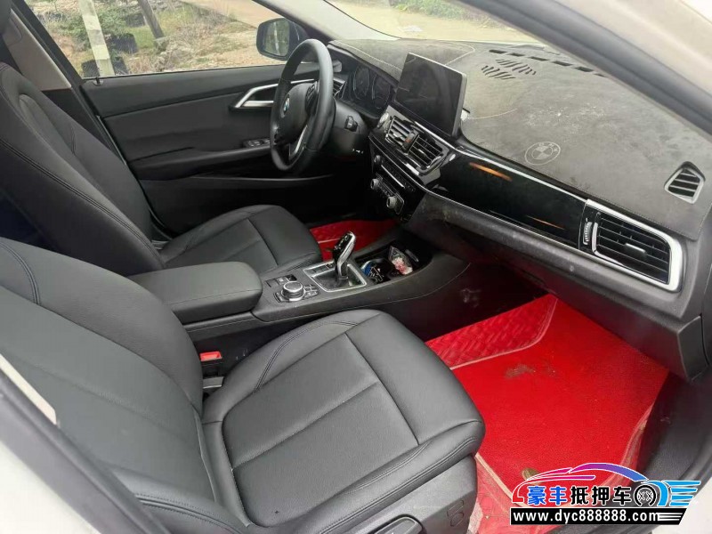 22年宝马1系轿车抵押车出售