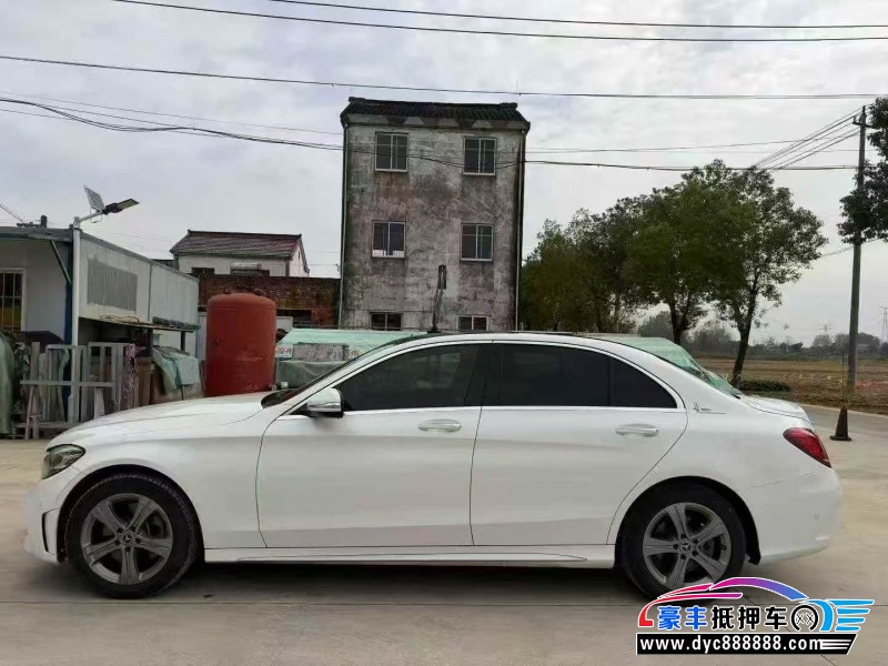 20年奔驰C轿车抵押车出售