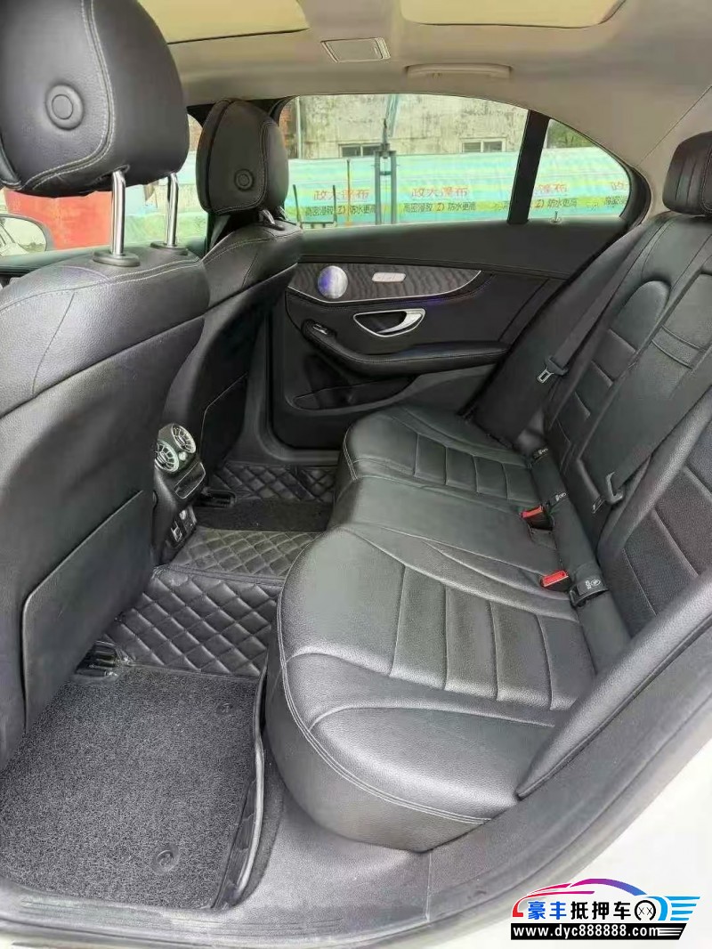 20年奔驰C轿车抵押车出售