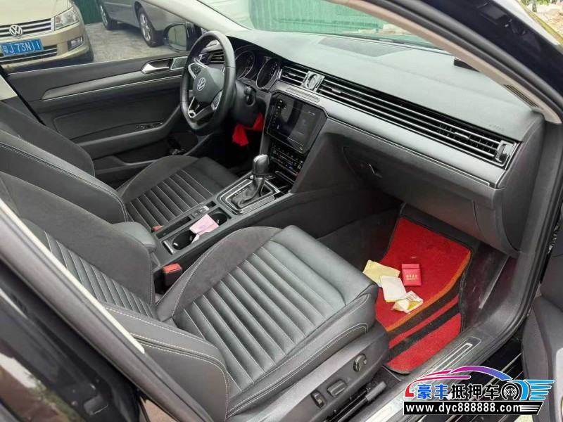 22年大众迈腾轿车抵押车出售