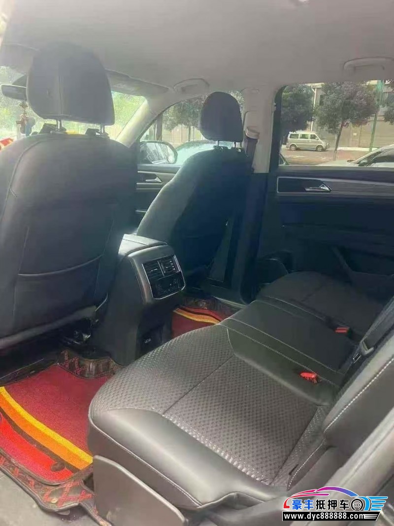 18年大众途昂轿车抵押车出售